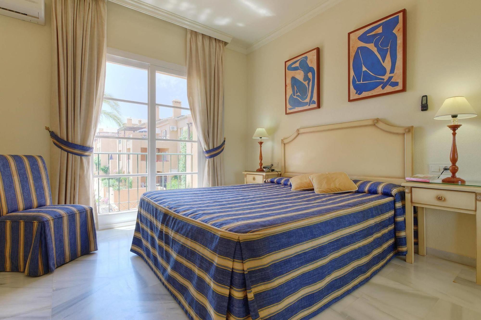 Mijas Costa Oasis By Grangefield Oasis Club Aparthotel Sitio de Calahonda Rom bilde